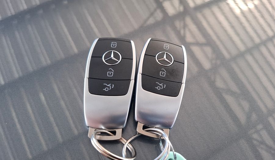 Mercedes Benz Clase C 2.0 200 AVANTGARDE AUTO Sedan 2020