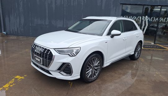 Audi • Q3