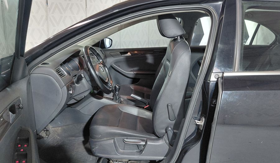 Volkswagen Vento 1.4 TSI HIGHLINE Sedan 2017