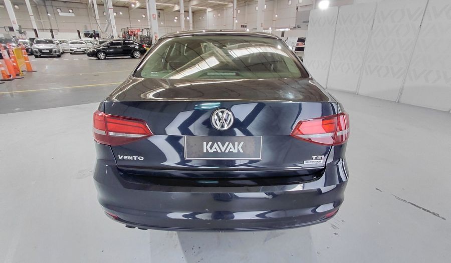 Volkswagen Vento 1.4 TSI HIGHLINE Sedan 2017
