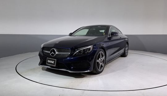 Mercedes Benz • Clase C