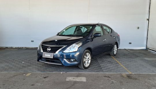Nissan • Versa