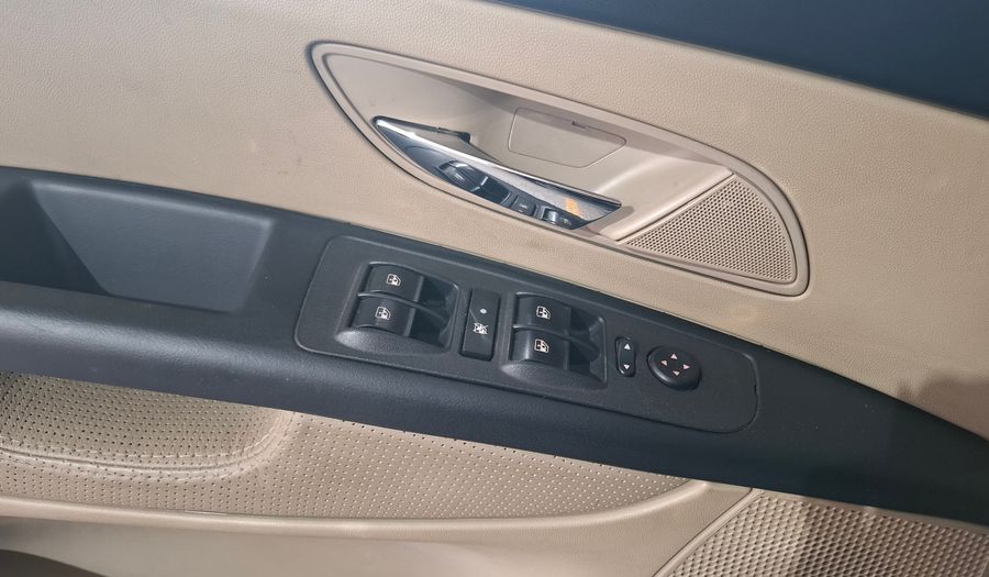 Fiat Linea 1.7 ABSOLUTE 16V DUALOGIC Sedan 2012