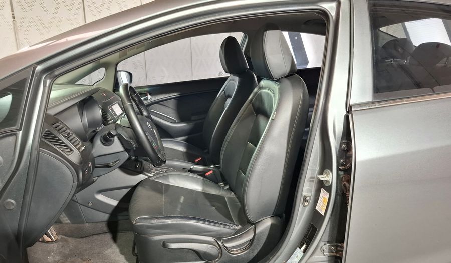 Kia Cerato 1.6 EX AT Sedan 2016