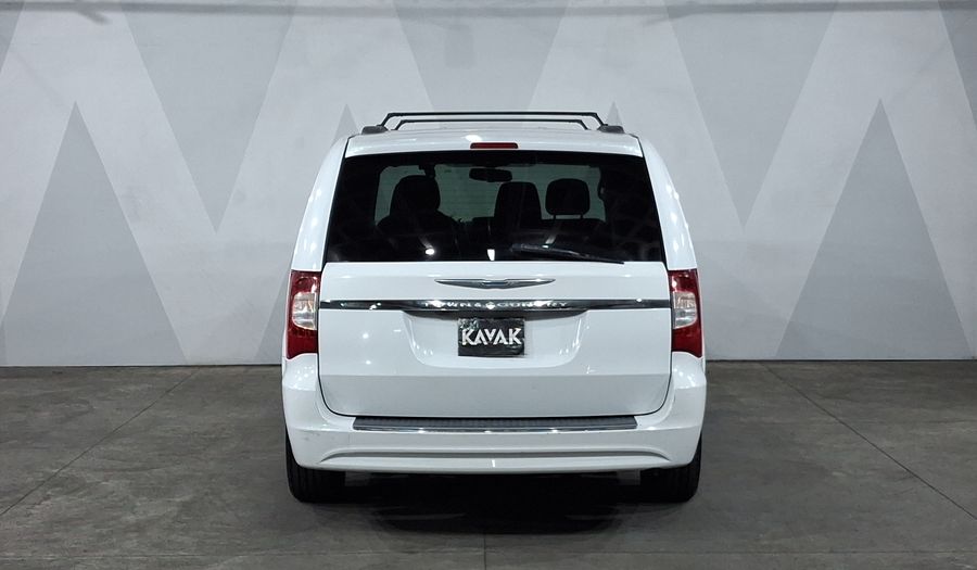 Chrysler Town & Country 3.6 TOURING Minivan 2016