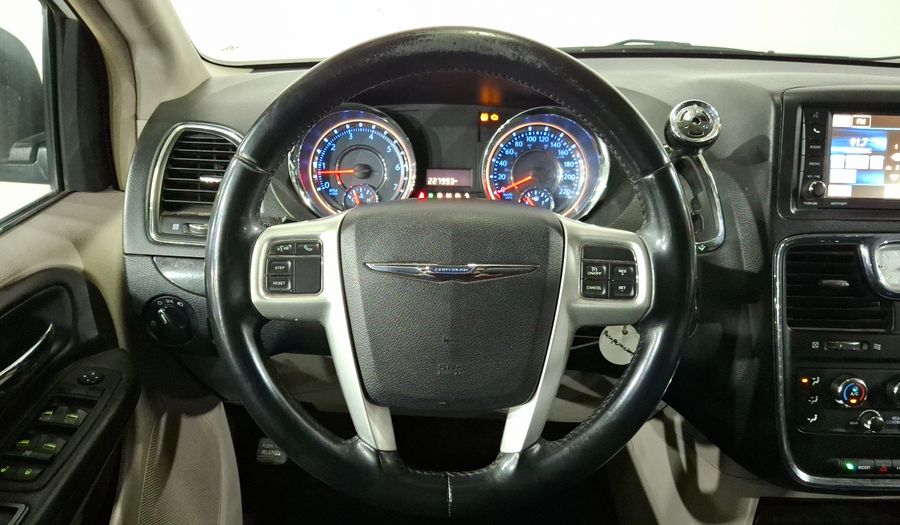 Chrysler Town & Country 3.6 TOURING Minivan 2016