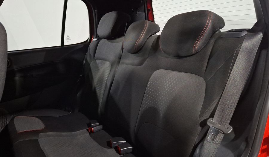 Fiat Uno 1.4 SPORTING PANTALLA Hatchback 2020