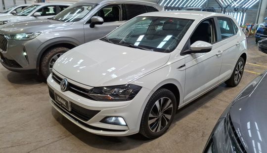 Volkswagen • Polo