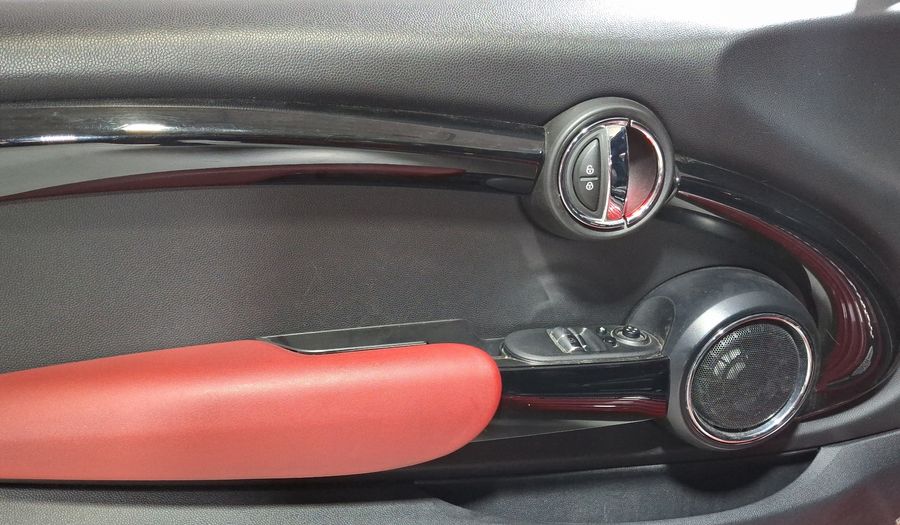 Mini John Cooper Works 2.0 JOHN COOPER WORKS HOT CHILI AT Hatchback 2018