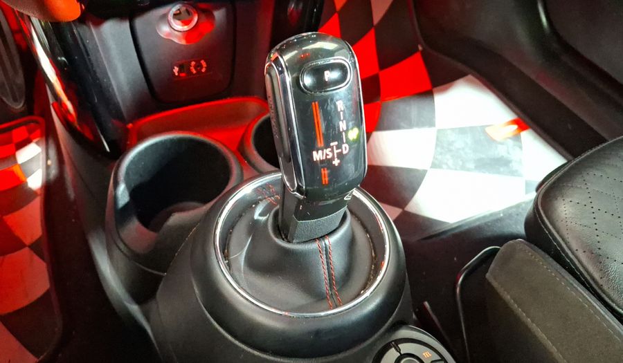 Mini John Cooper Works 2.0 JOHN COOPER WORKS HOT CHILI AT Hatchback 2018