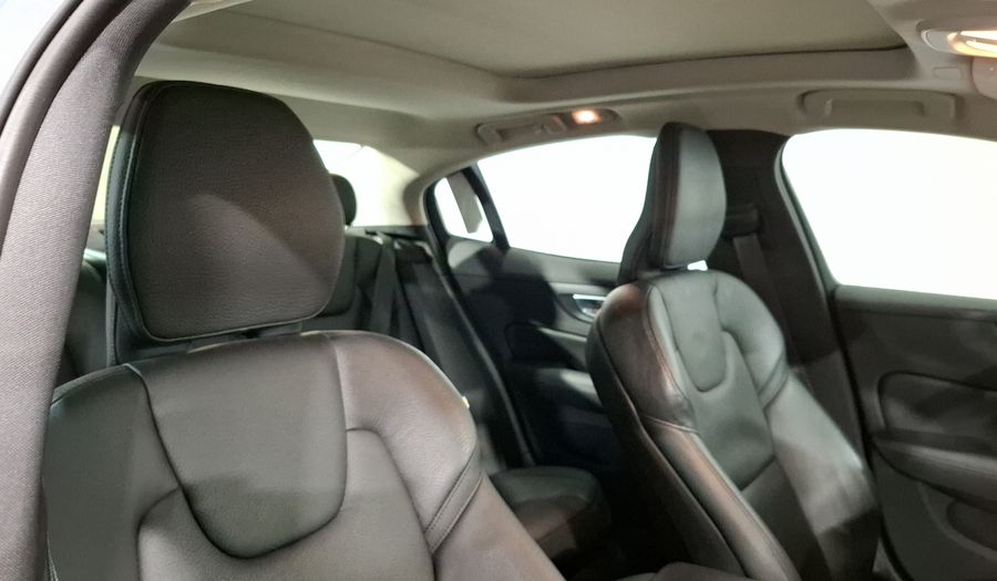 Volvo S60 2.0 B4 MHEV PLUS AUTO Sedan 2023