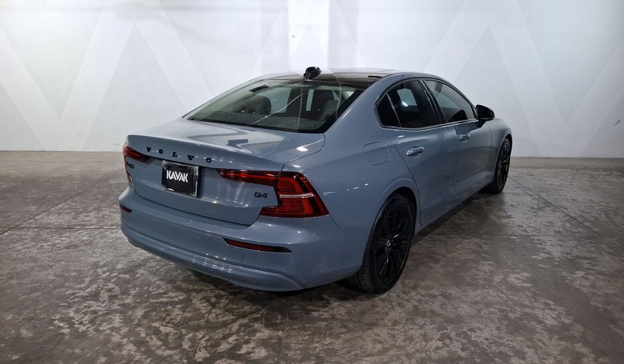 Volvo S60 2.0 B4 MHEV PLUS AUTO Sedan 2023