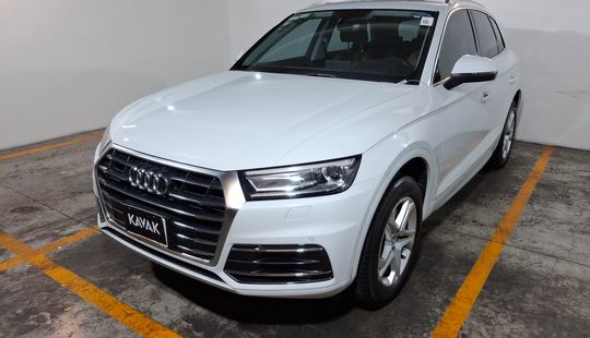 Audi • Q5