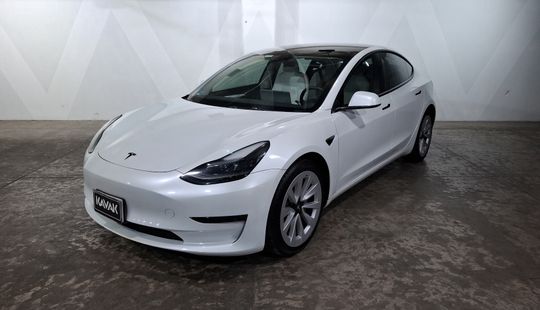 Tesla • Model 3