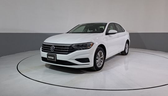 Volkswagen • Jetta