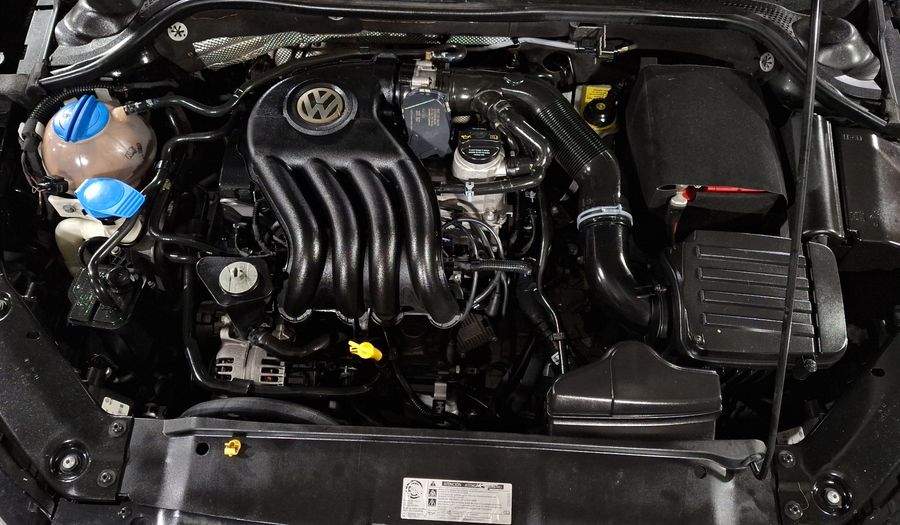 Volkswagen Jetta 2.0 TIPTRONIC Sedan 2015