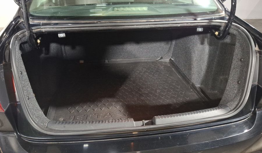 Volkswagen Jetta 2.0 TIPTRONIC Sedan 2015