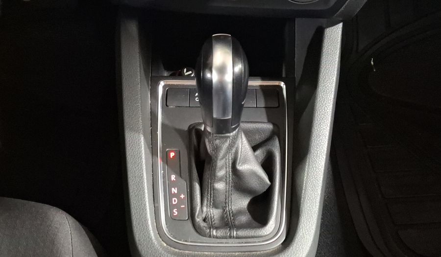 Volkswagen Jetta 2.0 TIPTRONIC Sedan 2015