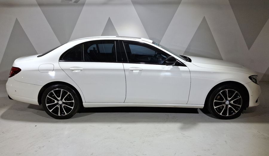 Mercedes Benz Clase E 2.0 250 AVANTGARDE AT Sedan 2017