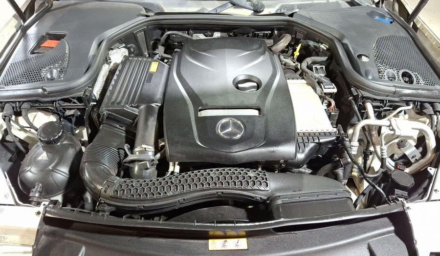 Mercedes Benz Clase E 2.0 250 AVANTGARDE AT Sedan 2017