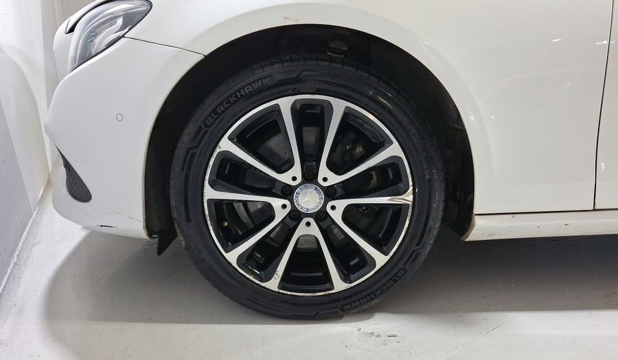 Mercedes Benz Clase E 2.0 250 AVANTGARDE AT Sedan 2017