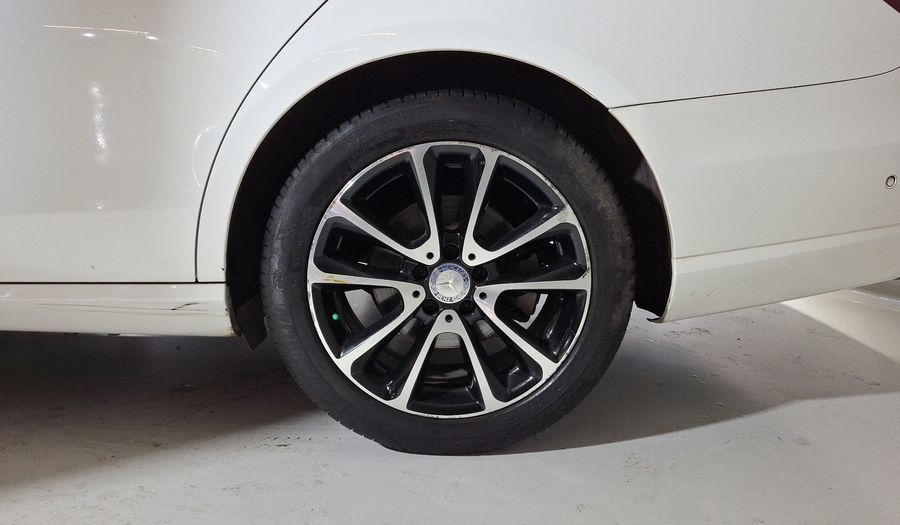 Mercedes Benz Clase E 2.0 250 AVANTGARDE AT Sedan 2017