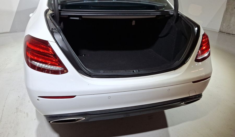 Mercedes Benz Clase E 2.0 250 AVANTGARDE AT Sedan 2017