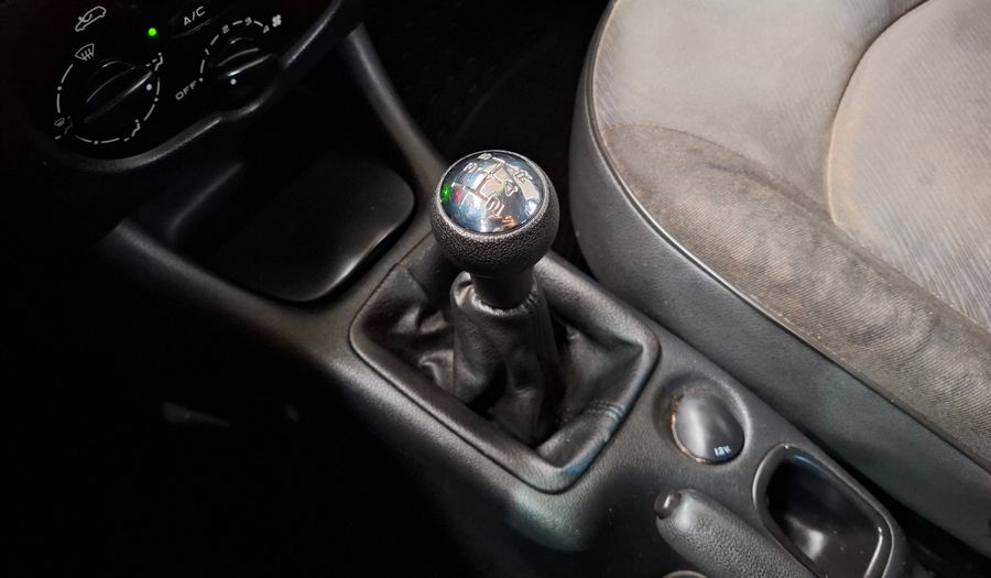 Peugeot 207 COMPACT 1.4 XR Hatchback 2010