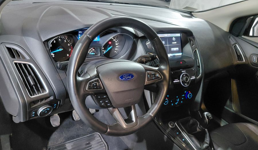 Ford Focus Iii 2.0 TITANIUM Hatchback 2016