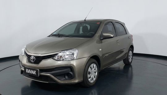 Toyota • Etios
