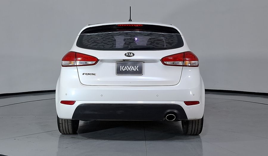 Kia Forte 2.0 EX AT Hatchback 2017