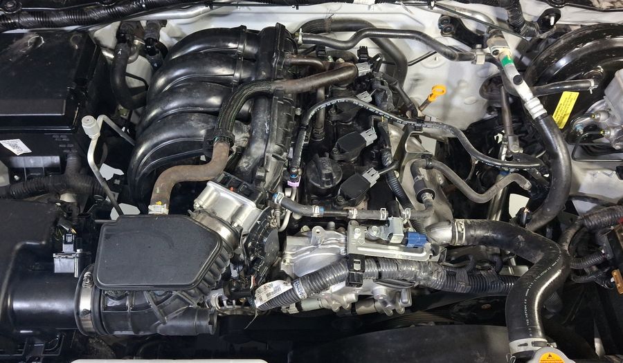 Nissan Np300 2.5 NP300 CHASIS CABINA Pickup 2024