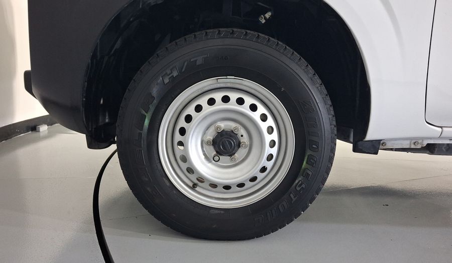 Nissan Np300 2.5 NP300 CHASIS CABINA Pickup 2024