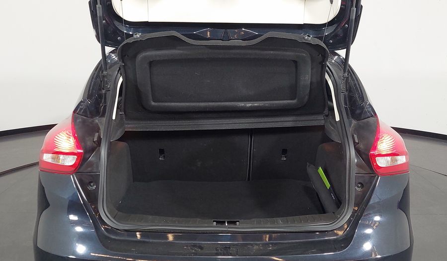 Ford Focus 2.0 SE AT Hatchback 2016