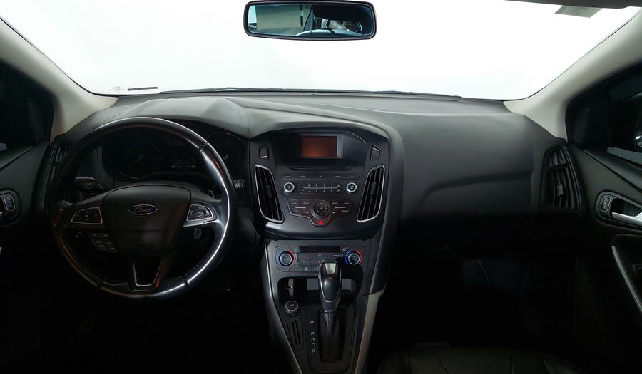 Ford Focus 2.0 SE AT Hatchback 2016