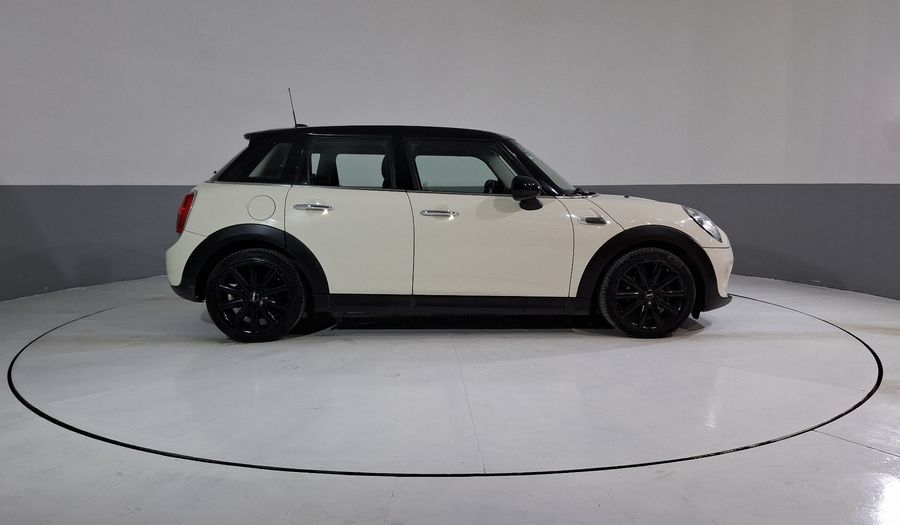 Mini Cooper 1.5 COOPER CHILI AT Hatchback 2017