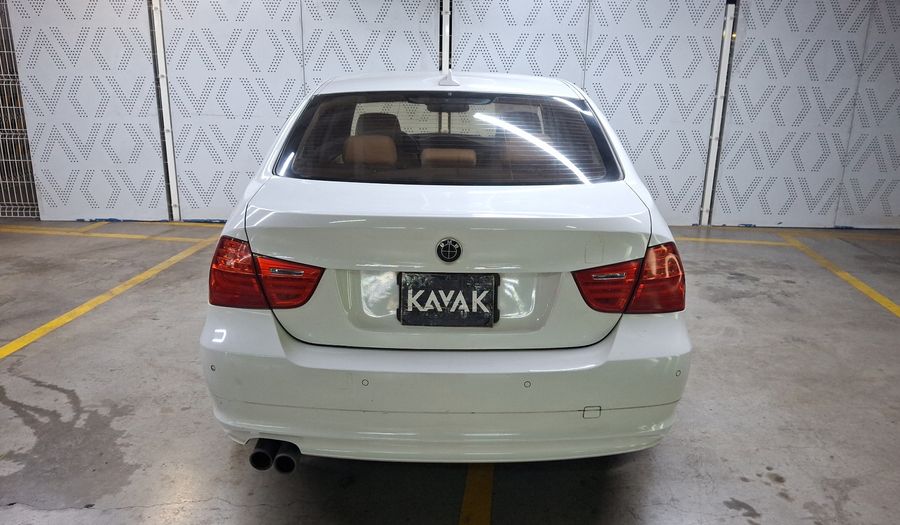 Bmw Serie 3 2.5 325IA EDITION EXCLUSIVE NAVI AT Sedan 2012
