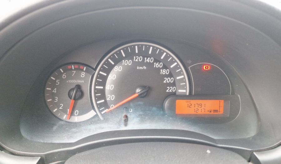 Nissan March 1.6 ADVANCE Hatchback 2013