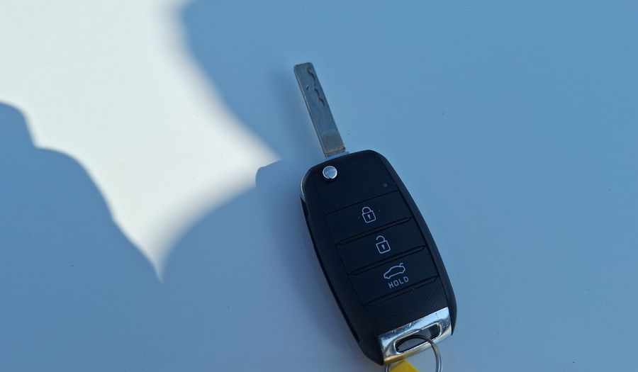 Kia Rio 4 1.4 LX AC Sedan 2022