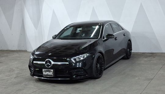 Mercedes Benz • Clase A