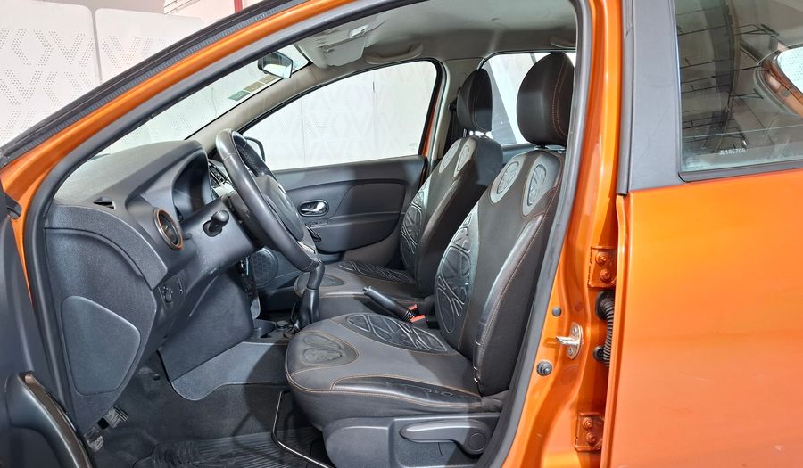 Renault Sandero Stepway 1.6 STEPWAY PRIVILEGE Hatchback 2018