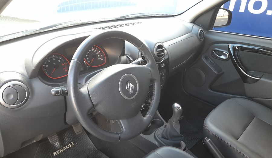 Renault Sandero Stepway 1.6 PH2 STEPWAY LUXE Hatchback 2012