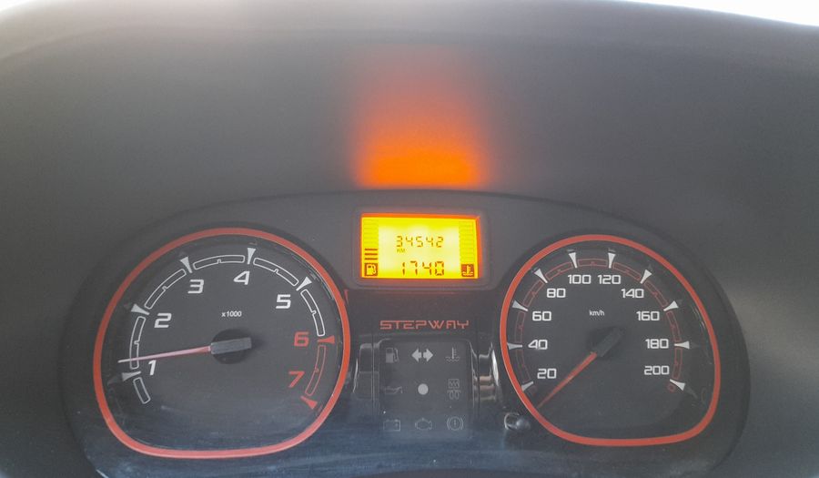 Renault Sandero Stepway 1.6 PH2 STEPWAY LUXE Hatchback 2012
