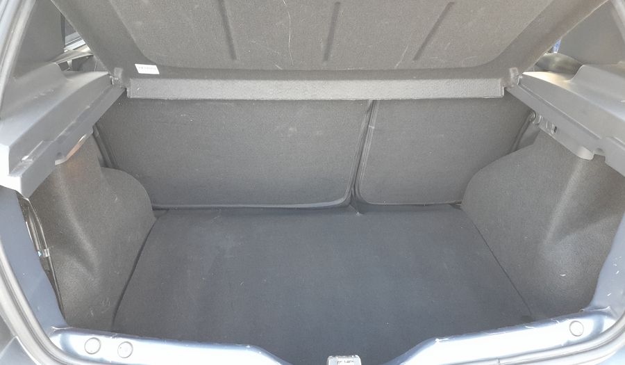 Renault Sandero Stepway 1.6 PH2 STEPWAY LUXE Hatchback 2012