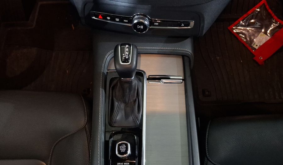 Volvo Xc90 2.0 T6 MOMENTUM AUTO AWD Suv 2021