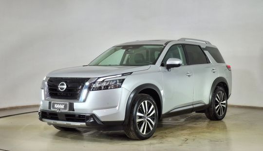 Nissan • Pathfinder