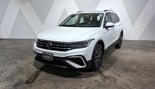 Volkswagen • Tiguan