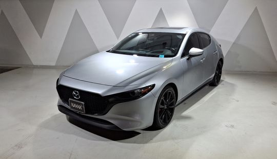 2023 • 49,595 km • Automático