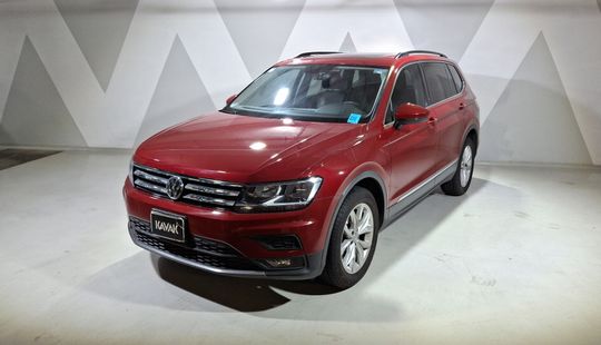 Volkswagen • Tiguan