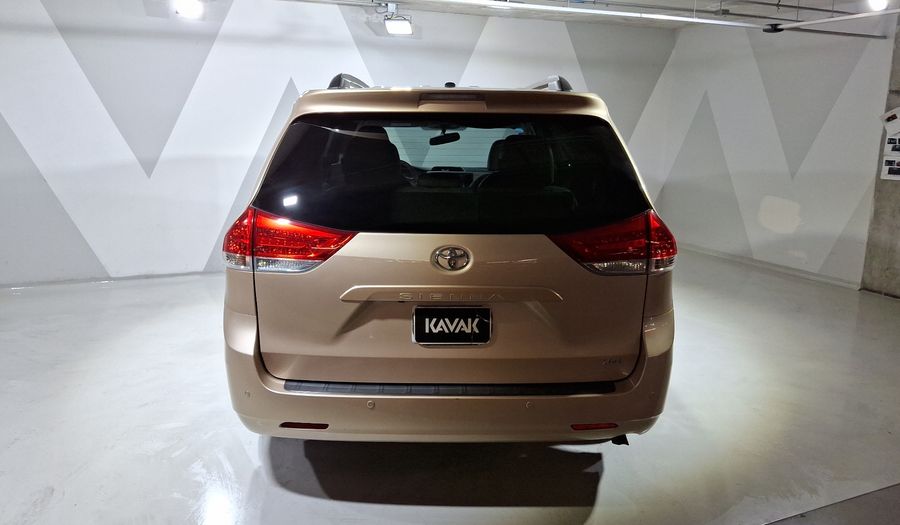 Toyota Sienna 3.5 XLE PIEL AT Minivan 2013